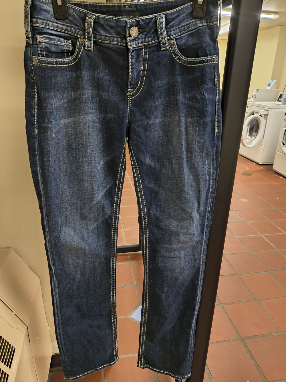 Silver Jeans Women's Dark Indigo Straight-Leg Jeans Size W28L32